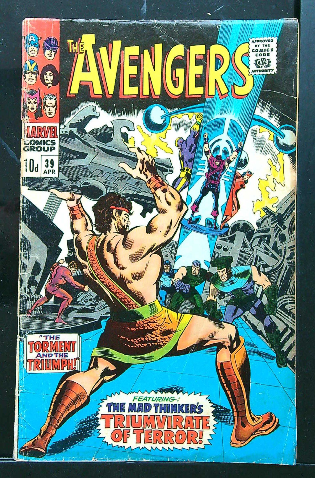 Cover of Avengers (Vol 1) #39. One of 250,000 Vintage American Comics on sale from Krypton!