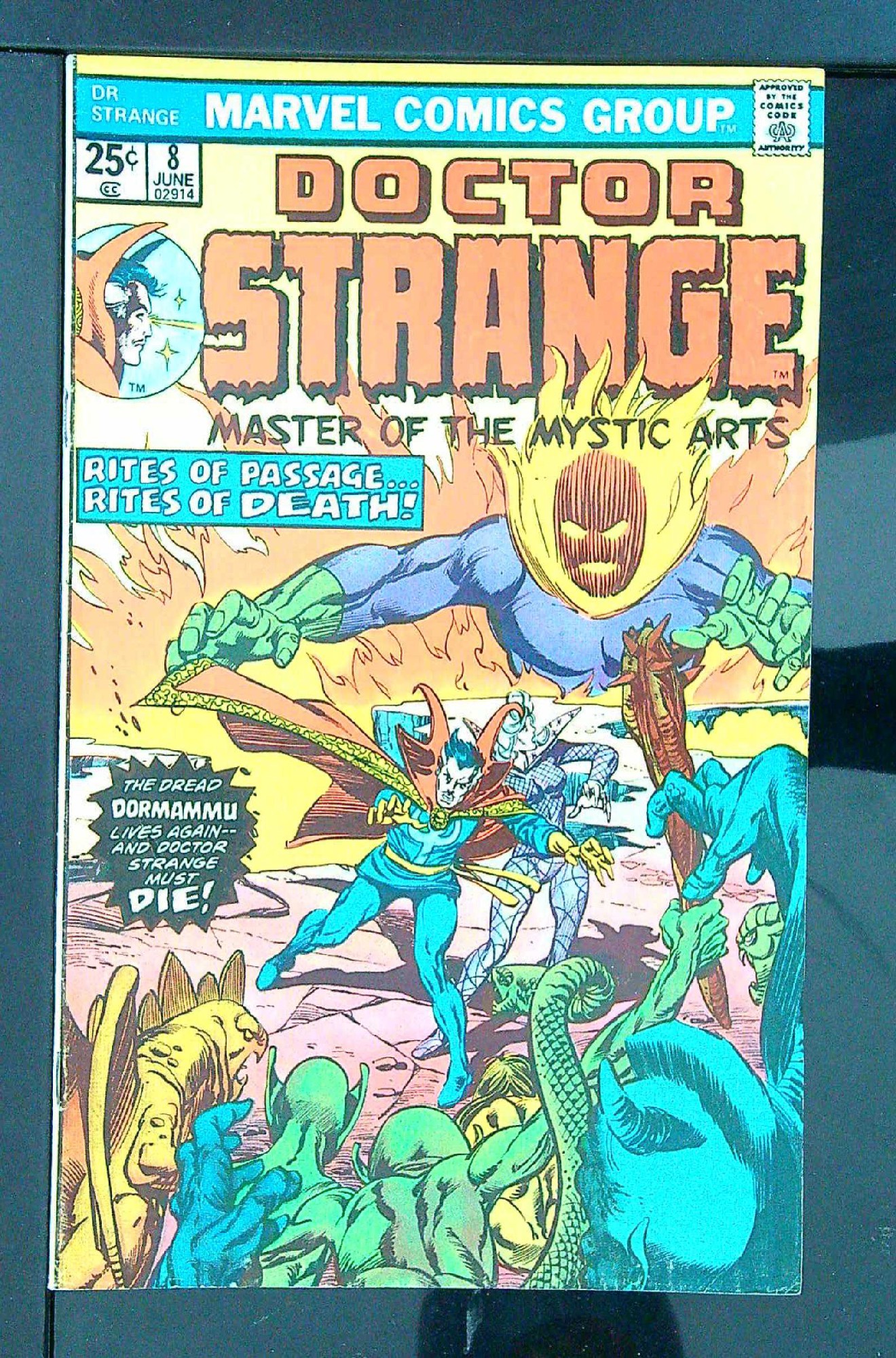 Cover of Doctor Strange (Vol 2) #8. One of 250,000 Vintage American Comics on sale from Krypton!